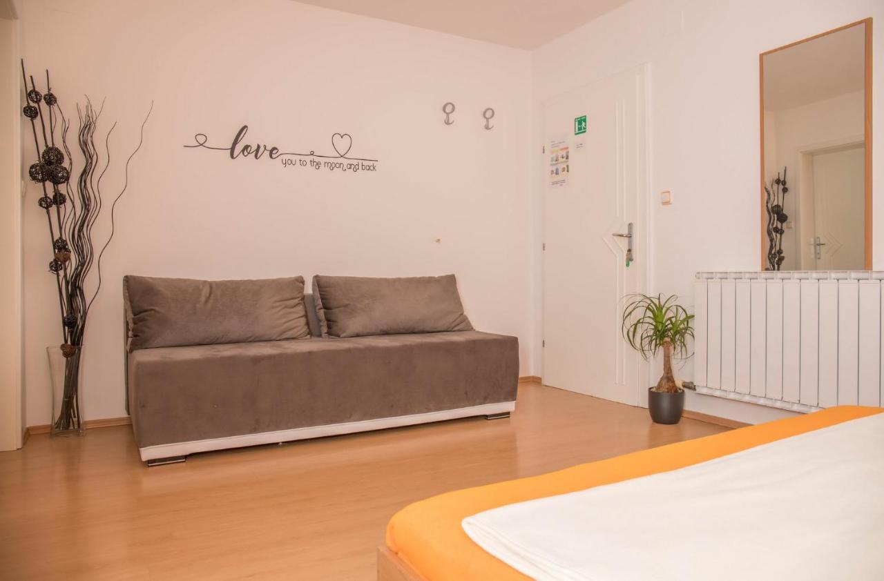 דראמליי Apartments Zorica מראה חיצוני תמונה