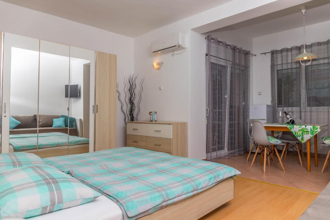 דראמליי Apartments Zorica מראה חיצוני תמונה