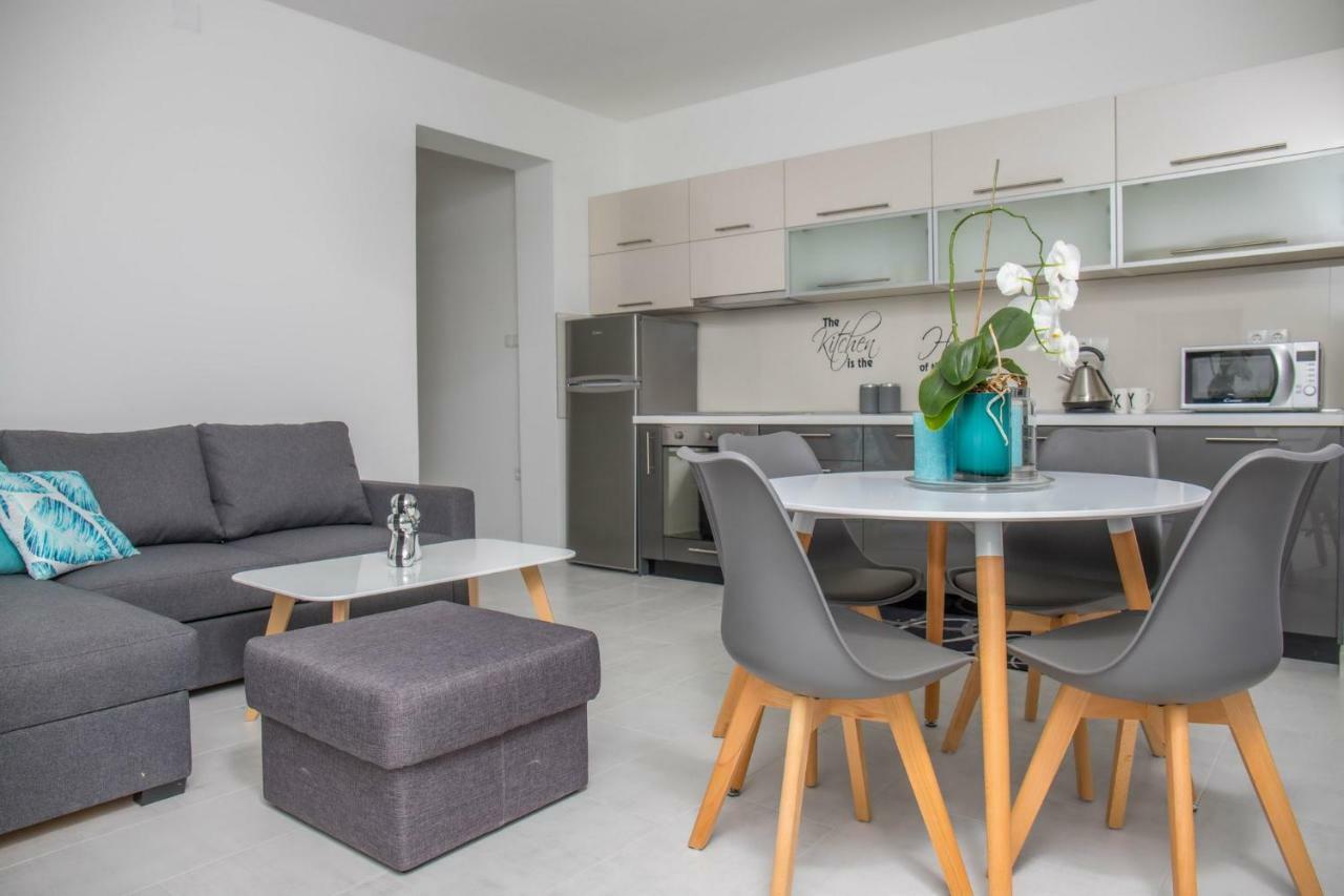 דראמליי Apartments Zorica מראה חיצוני תמונה