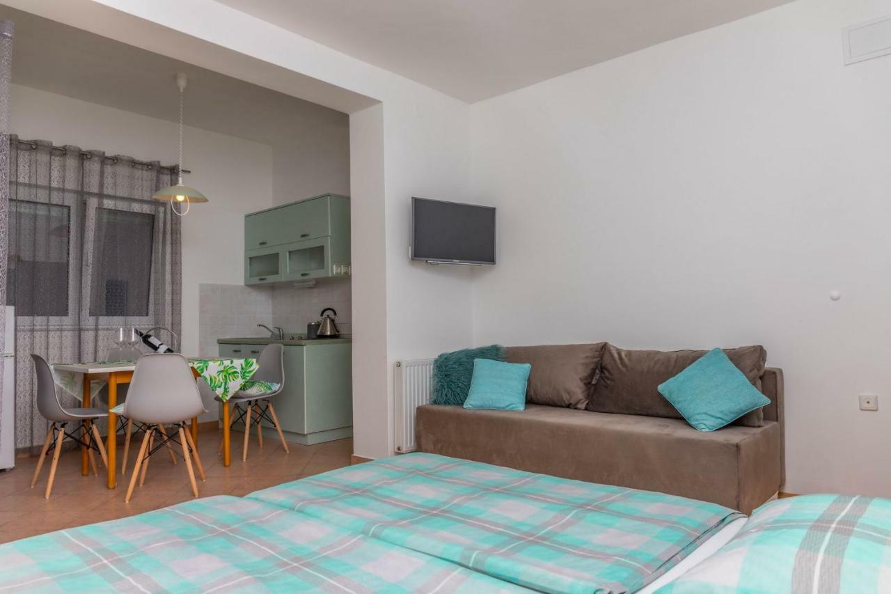 דראמליי Apartments Zorica מראה חיצוני תמונה