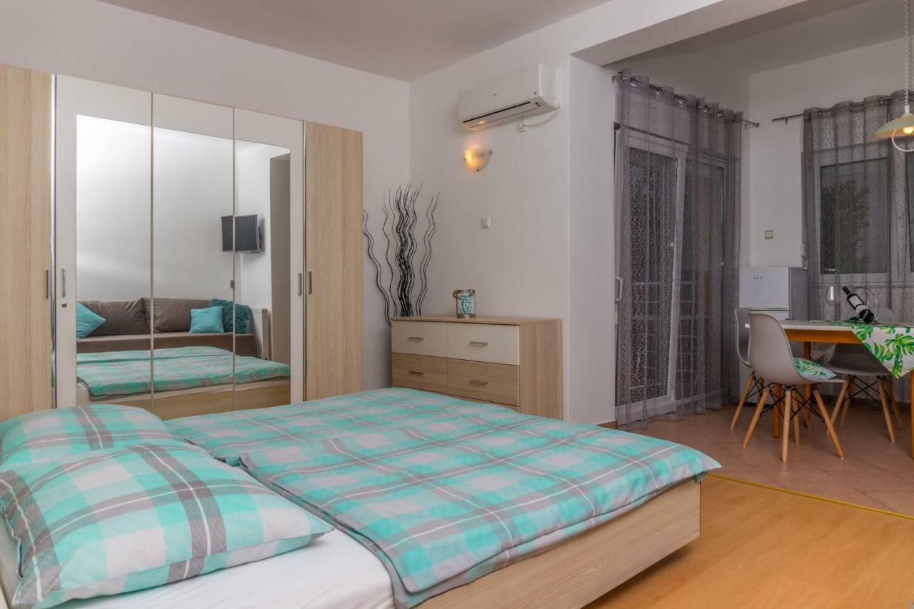 דראמליי Apartments Zorica מראה חיצוני תמונה