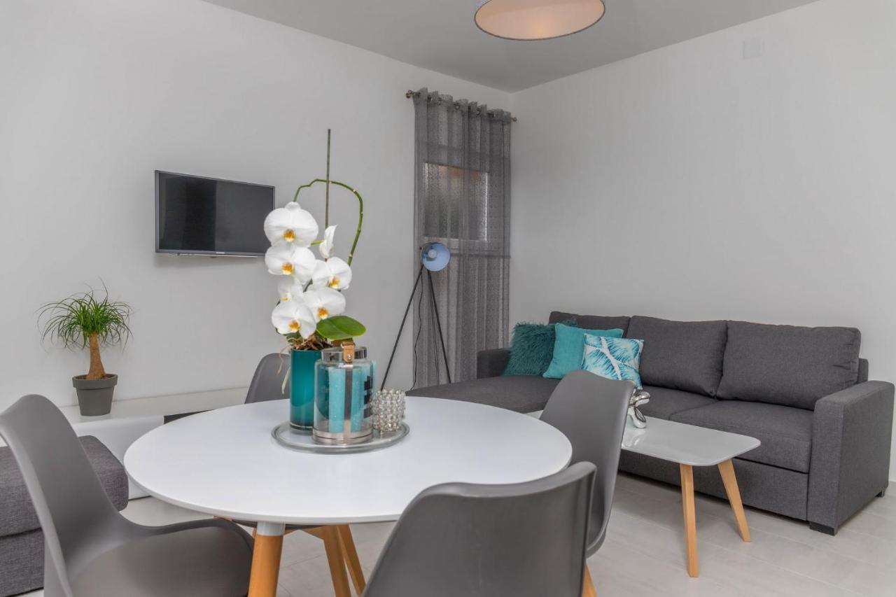 דראמליי Apartments Zorica מראה חיצוני תמונה